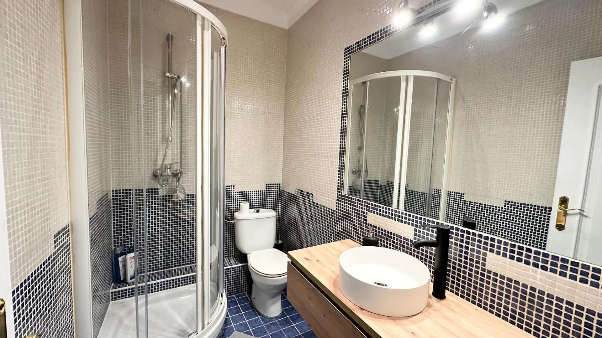 Central Moyua By Sleep In Bilbao Apartment 0*,